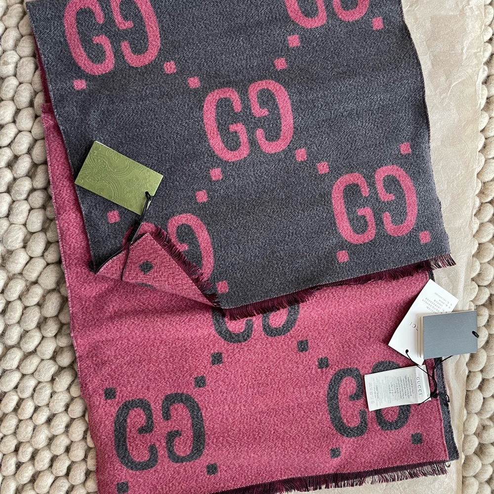 Branch new! Gucci fringed wool and silk-blend scarf for women